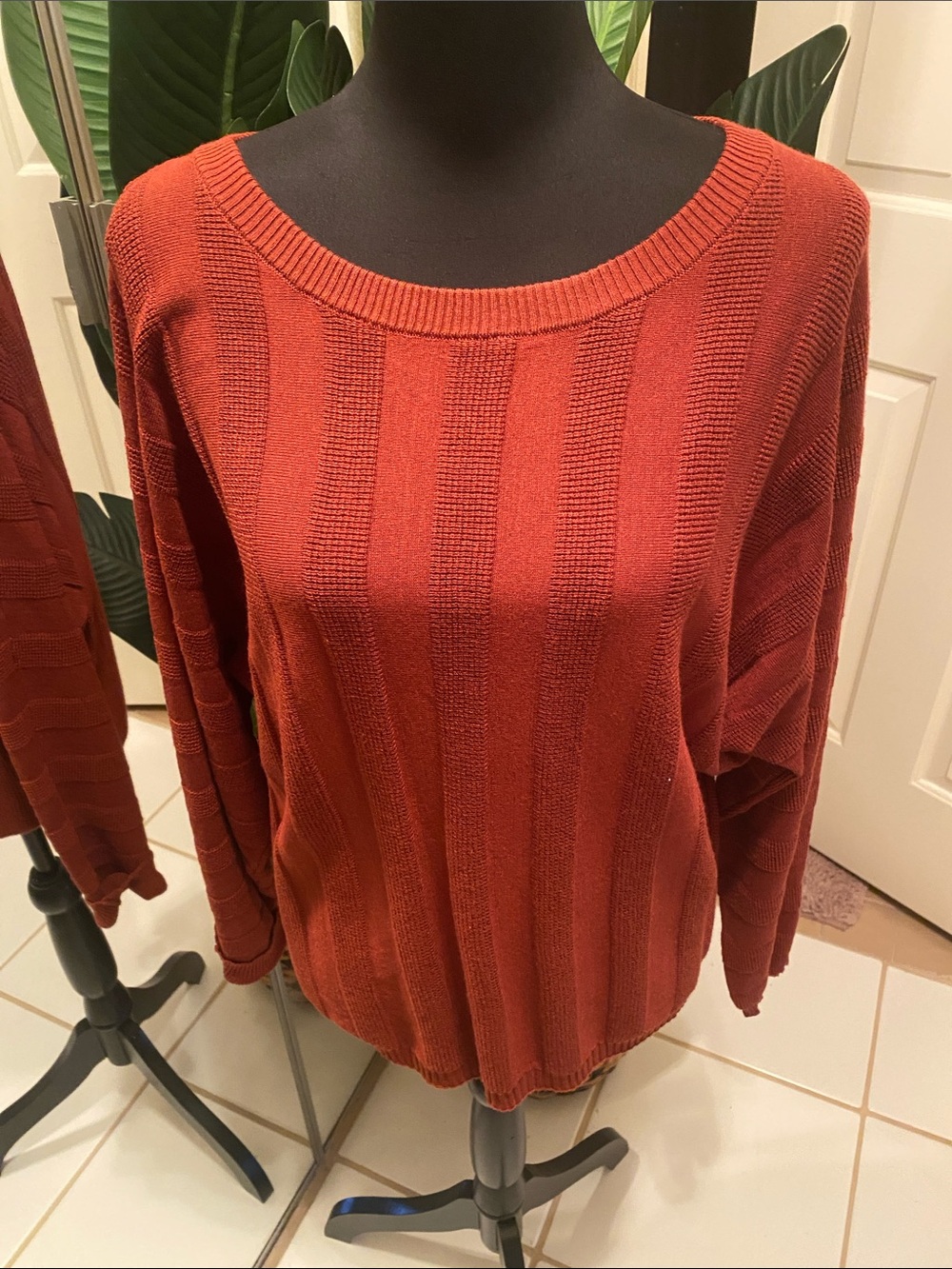 Cyrus Rust Ribbed Scoop Neck Pullover